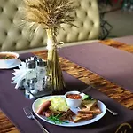 嘉临酒店 3*